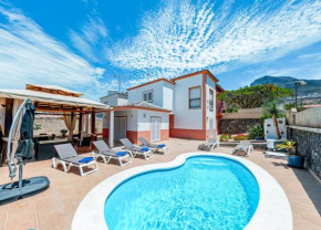 Villa with pool in Madroñal Fañabe, Costa Adeje